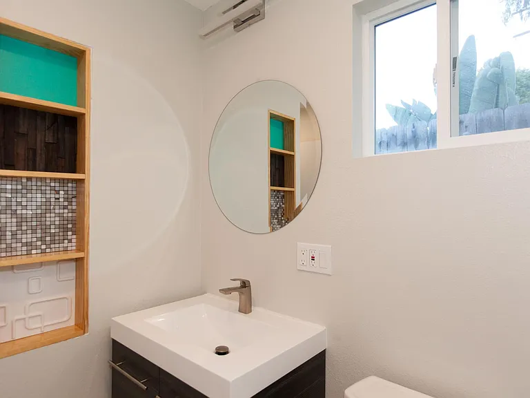 4358 Aragon Dr — Photo 11