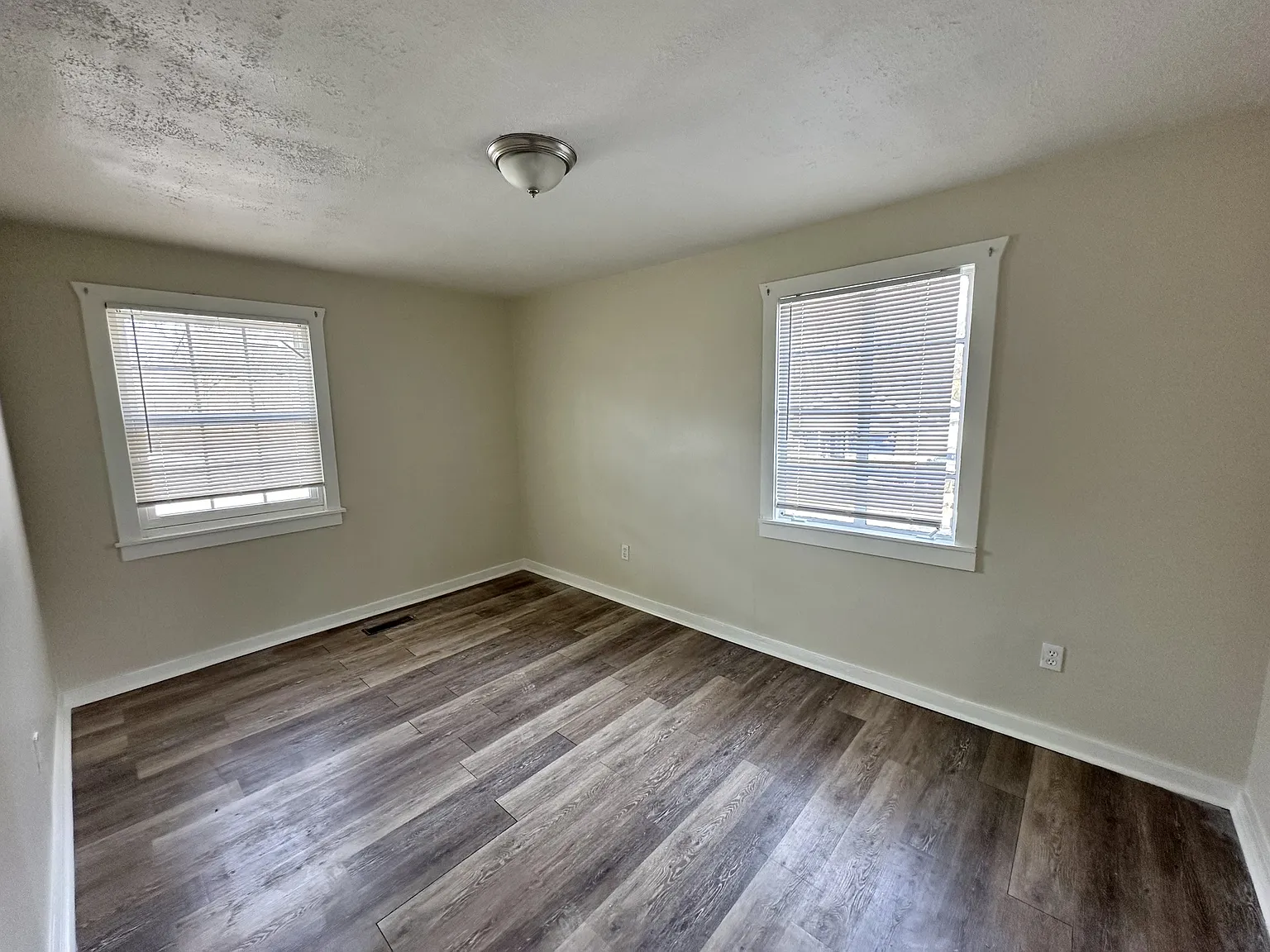 1303 9th Avenue - 1 — Photo 3