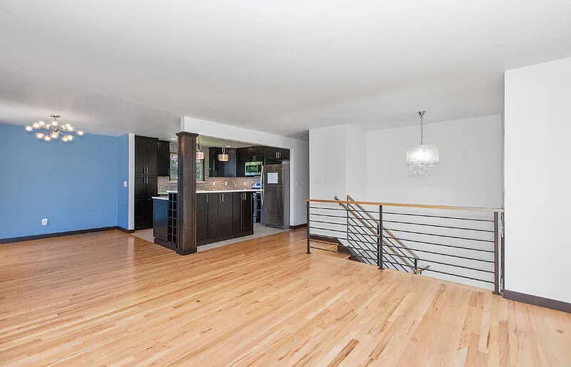 4 bed, 3.0 bath, 2398 sqft, $5,325 — Photo 3