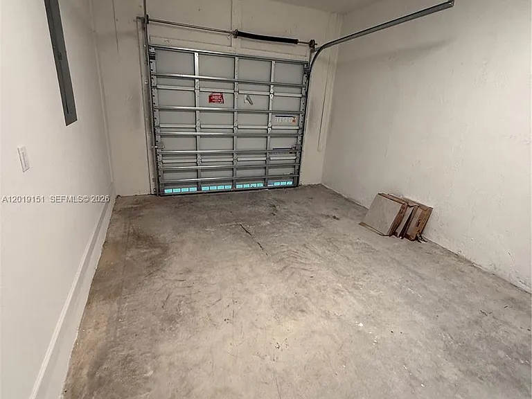 630 SE 15th St #630 — Photo 6