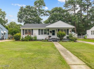 2004 Henderson Ave, New Bern, NC 28560