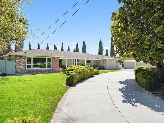 5th image of 10881 Garza Ln