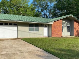 446 Whispering Pine Dr, Ocean Springs, MS 39564