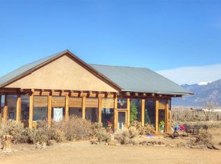 152 W Romero Rd, Ranchos De Taos, NM 87557