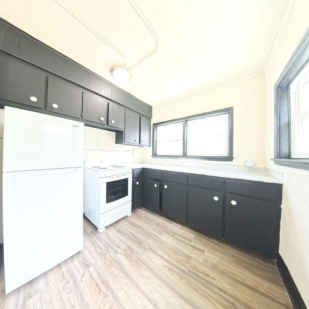 Cottage Heights Apartments — Photo 3