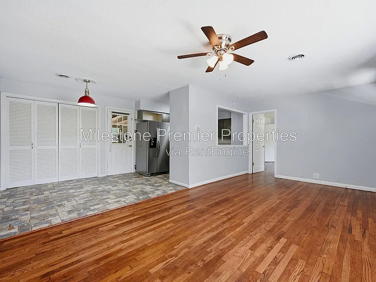 101 Lakewood Ln — Photo 6