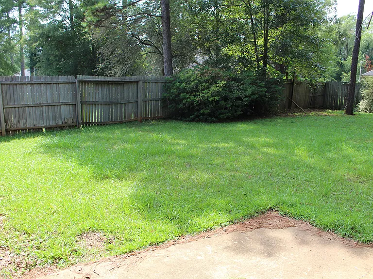 2225 Bedford Ct #A — Photo 8