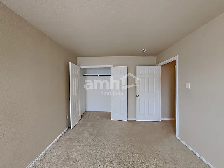866 Fannin Dr — Photo 16
