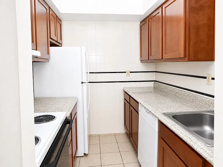 295 Moon Clinton Rd — Photo 2