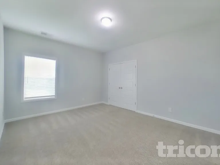 713 W Coker Way — Photo 9