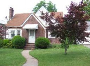 48 Greendale Rd, Clifton, NJ 07013