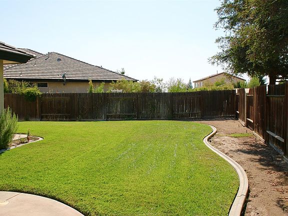 2nd image of 4406 Crystal Lake Dr