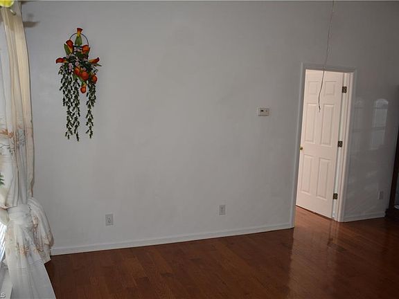 4th image of 2004 Blair Khazan Dr