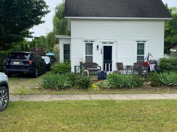 209 N Pine St, Lake City, MI 49651