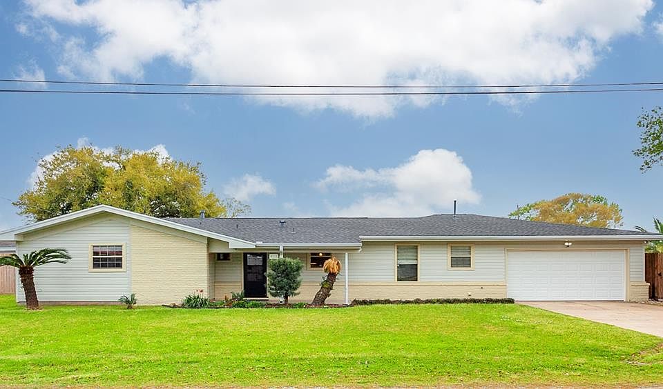 4961 Beaumont Ave Groves TX 77619 Zillow