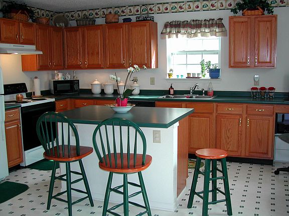 Large kitchen with all appliances