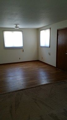 3rd image of 604 E Seerley Blvd #4
