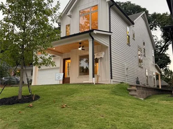 2471 Edwards Dr, Atlanta, GA 30318