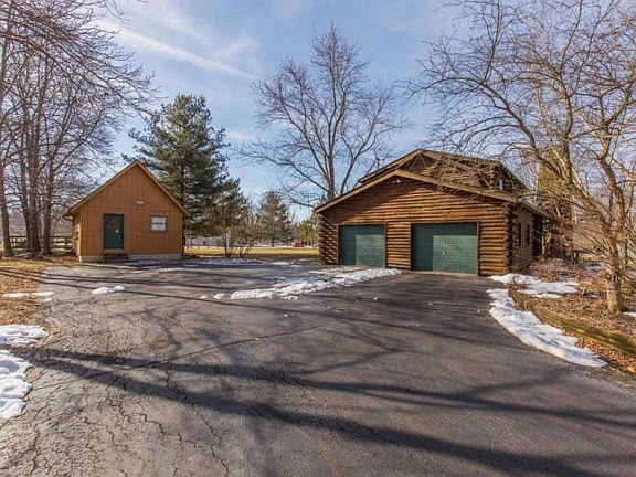 3rd image of 9280 Knolls Dr