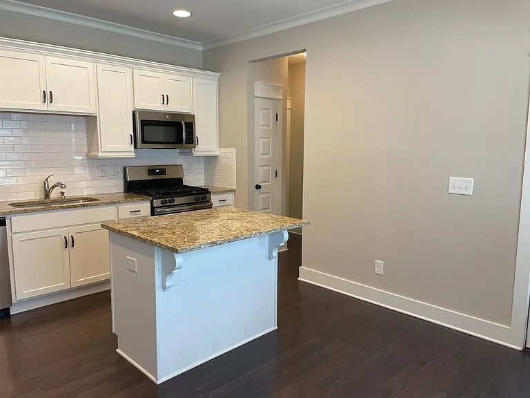 4014 Valley Mnr — Photo 13