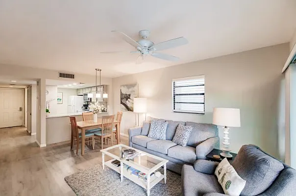 2 bed, 864 sqft, $9,000 — Photo 3