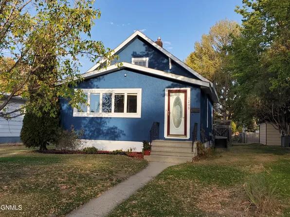 1209 8th Ave SE, Jamestown, ND 58401