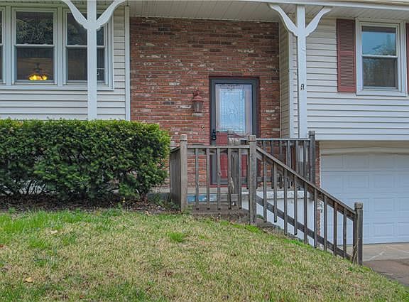 3rd image of 2513 Magnolia Ave