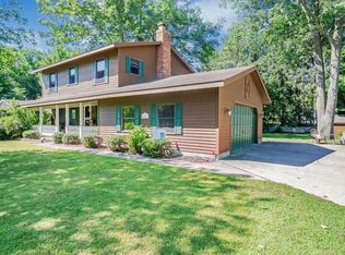 1661 Helen Dr, Norton Shores, MI
