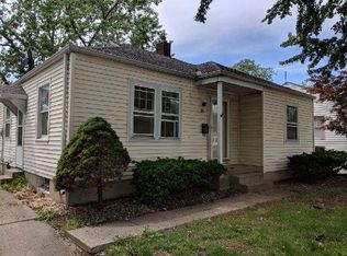 965 N Fairview Ave, Decatur, IL 62522