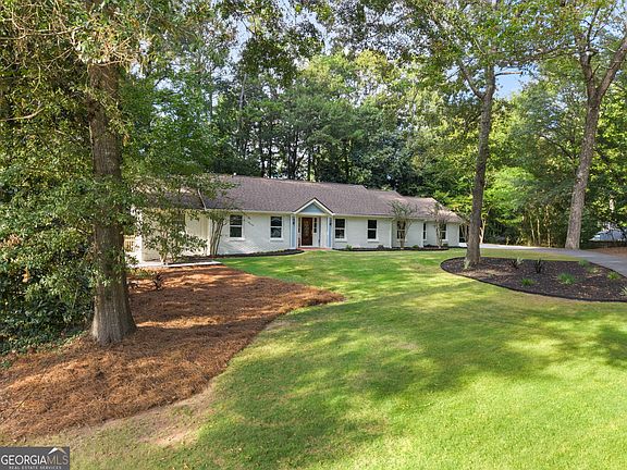 2nd image of 860 Landmark Dr