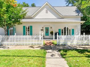 102 W Church St, Benson, NC 27504