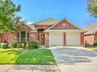 2468 Beachview Dr, Grand Prairie, TX 75054