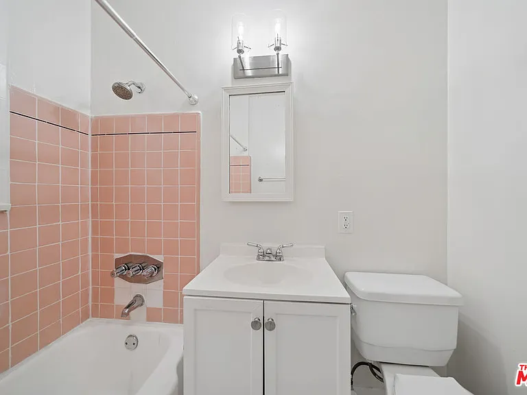 612 S Dunsmuir Ave #1 — Photo 10
