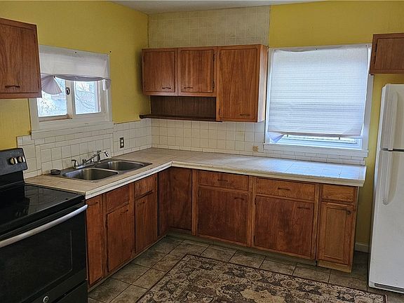 2nd image of 203 Wilmont Rd