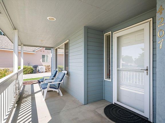 3rd image of 4207 Mojave Ct