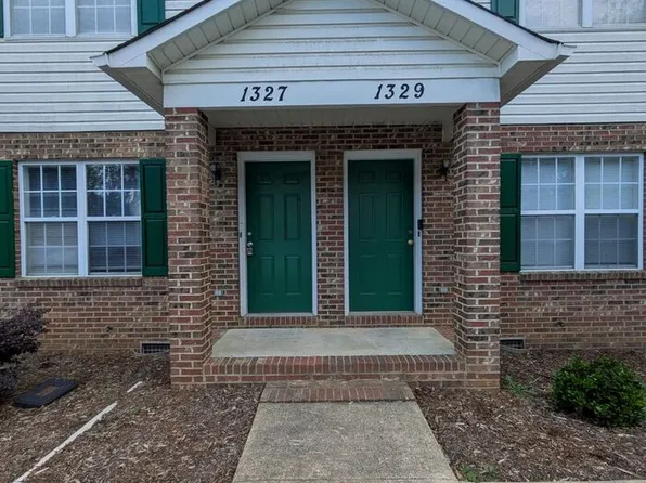 1327 14th Street Dr NE, Hickory, NC 28601