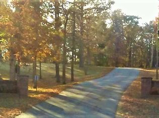 740 Cedar Dr, Camden, TN 38320