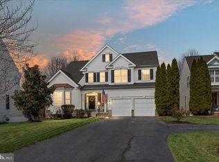 10693 Tattersall Dr, Manassas, VA 20112