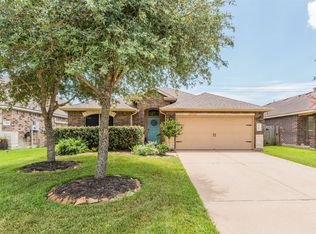 2911 Landing Edge Ln, Dickinson, TX 77539
