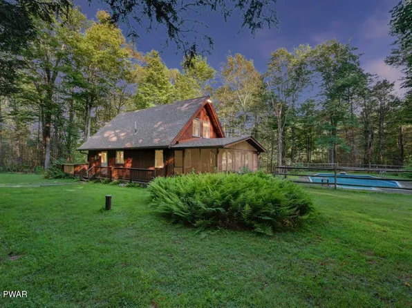 43 S Turnpike Rd, Newfoundland, PA 18445