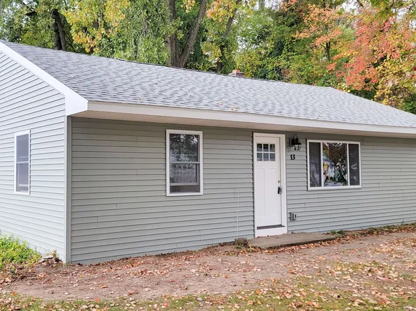 13 Loralee Dr, Albany, NY 12205