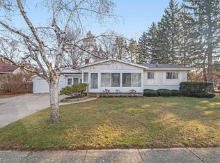 330 Wilcox St, Flushing, MI 48433