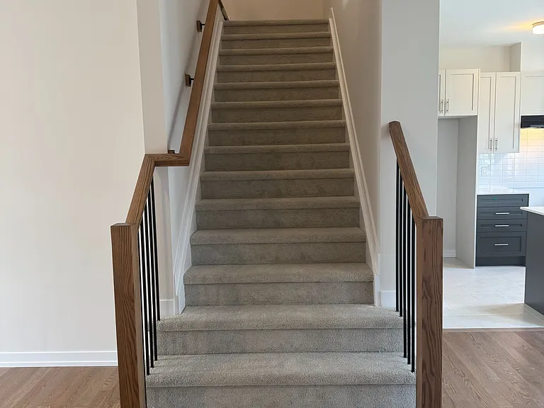 944 Seagrave Ln — Photo 3