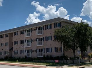 505 E Burlington St #5A, Iowa City, IA 52240