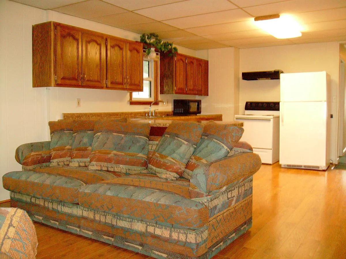 4 bed, 1200 sqft, $1,700 — Photo 3