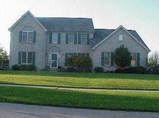 1231 Sandy Glen Dr, Perrysburg, OH 43551