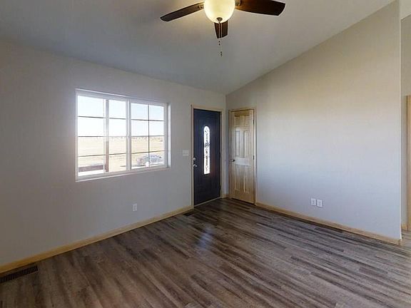 4th image of 4758 Saint Vrain Dr