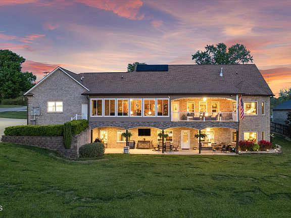 5th image of 104 Island Ln