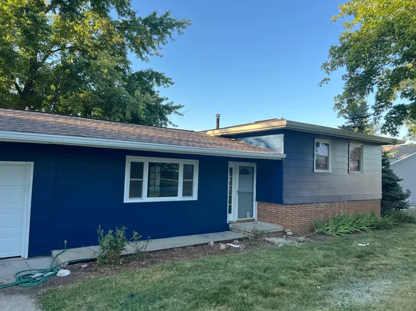 1306 Hyvue St, Adel, IA 50003