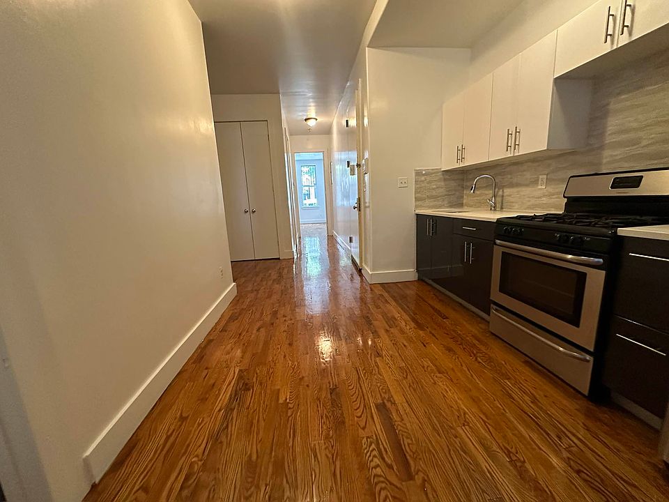 1st image of 291 Jefferson St #1B